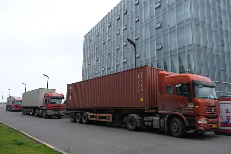 QGM బ్రిక్ మేకింగ్ మెషీన్‌లు మధ్యప్రాచ్యానికి రవాణా చేయబడ్డాయి, ప్రాంతీయ నిర్మాణాలు కొత్త పురోగతిని సాధించడంలో సహాయపడతాయి